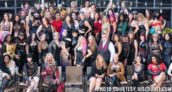 DomCon 2021 Group shot. Photo courtesy sjstudio1.com