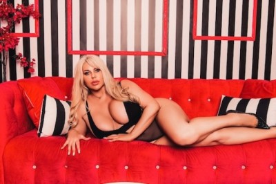 Karen Fisher Set for Live OnlyFans Show TOMORROW Night